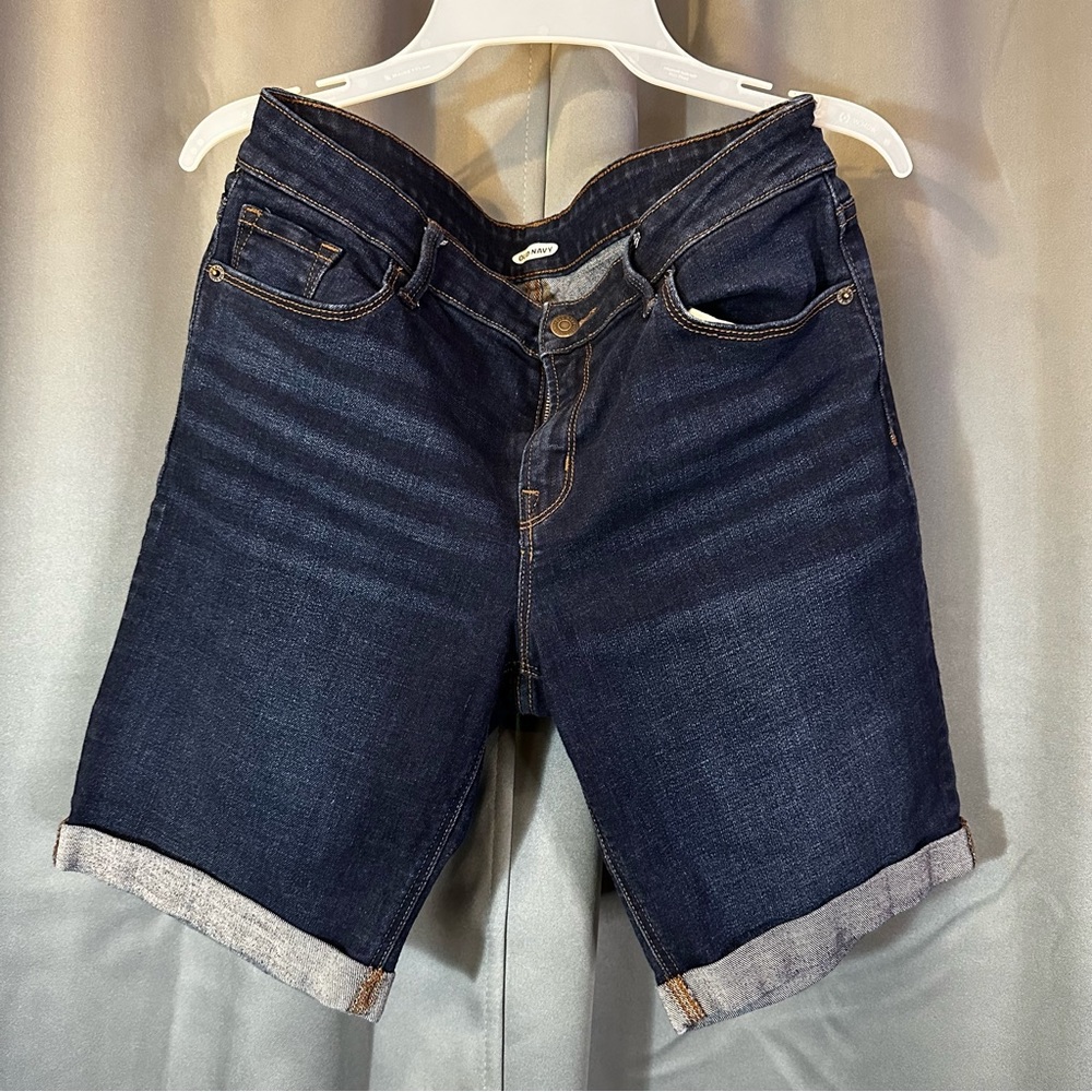 Old Navy Bermuda shorts